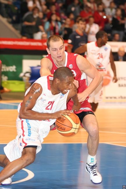 Maurice Hampton vs. Nymburk